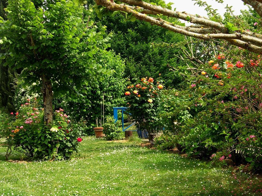 Le Colombier Bed & Breakfast Villeneuve-sur-Lot Exterior photo